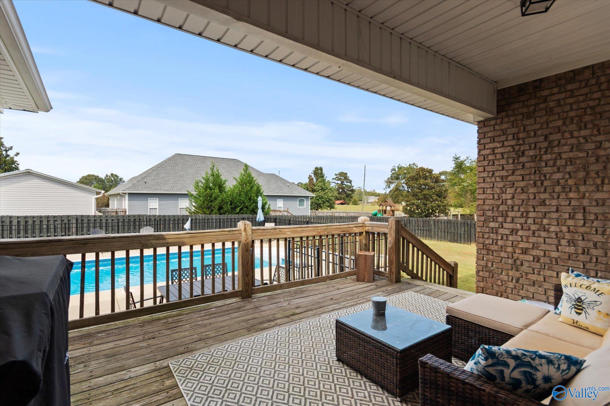 1580 Meadowlake Drive