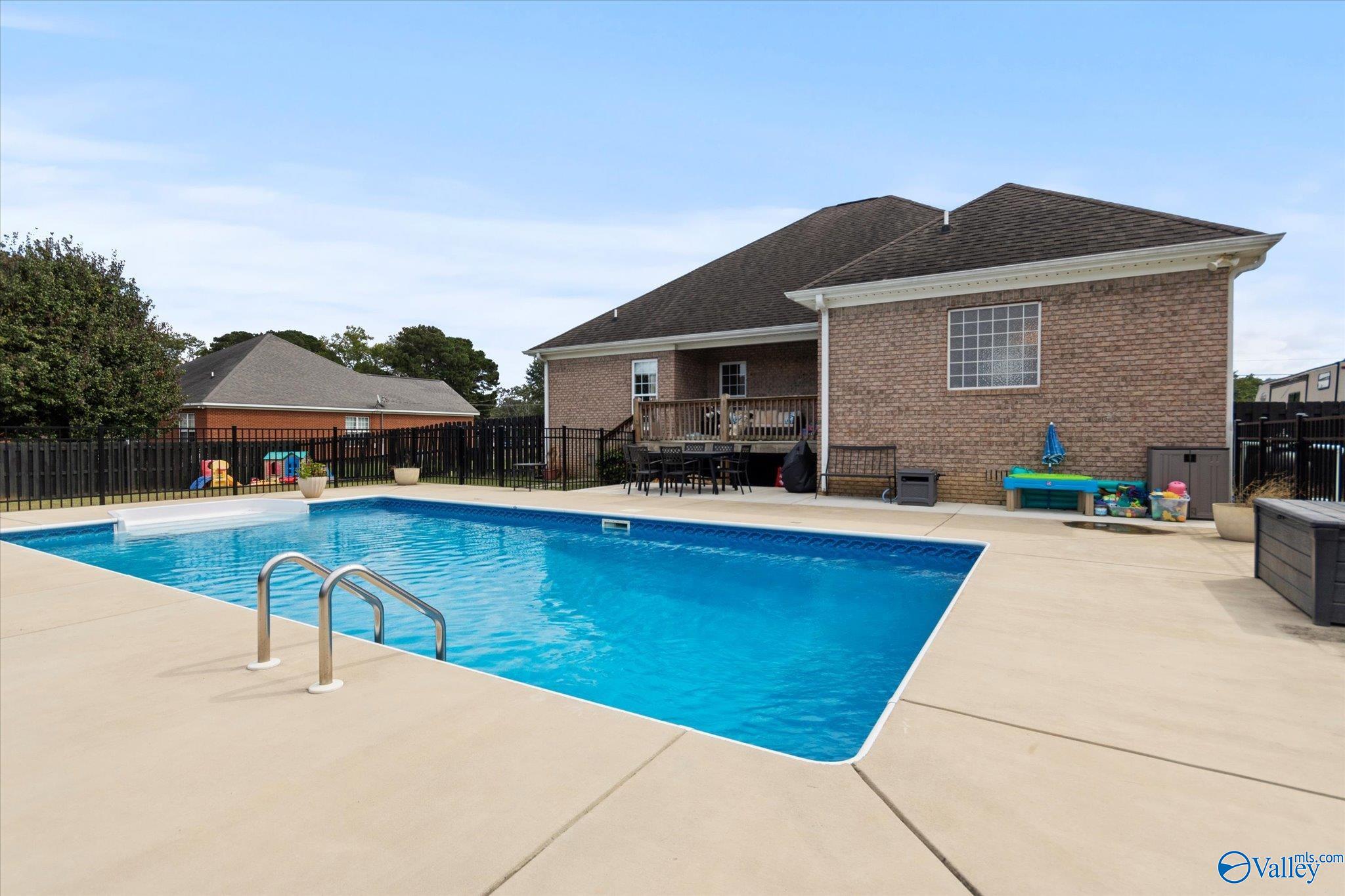 1580 Meadowlake Drive