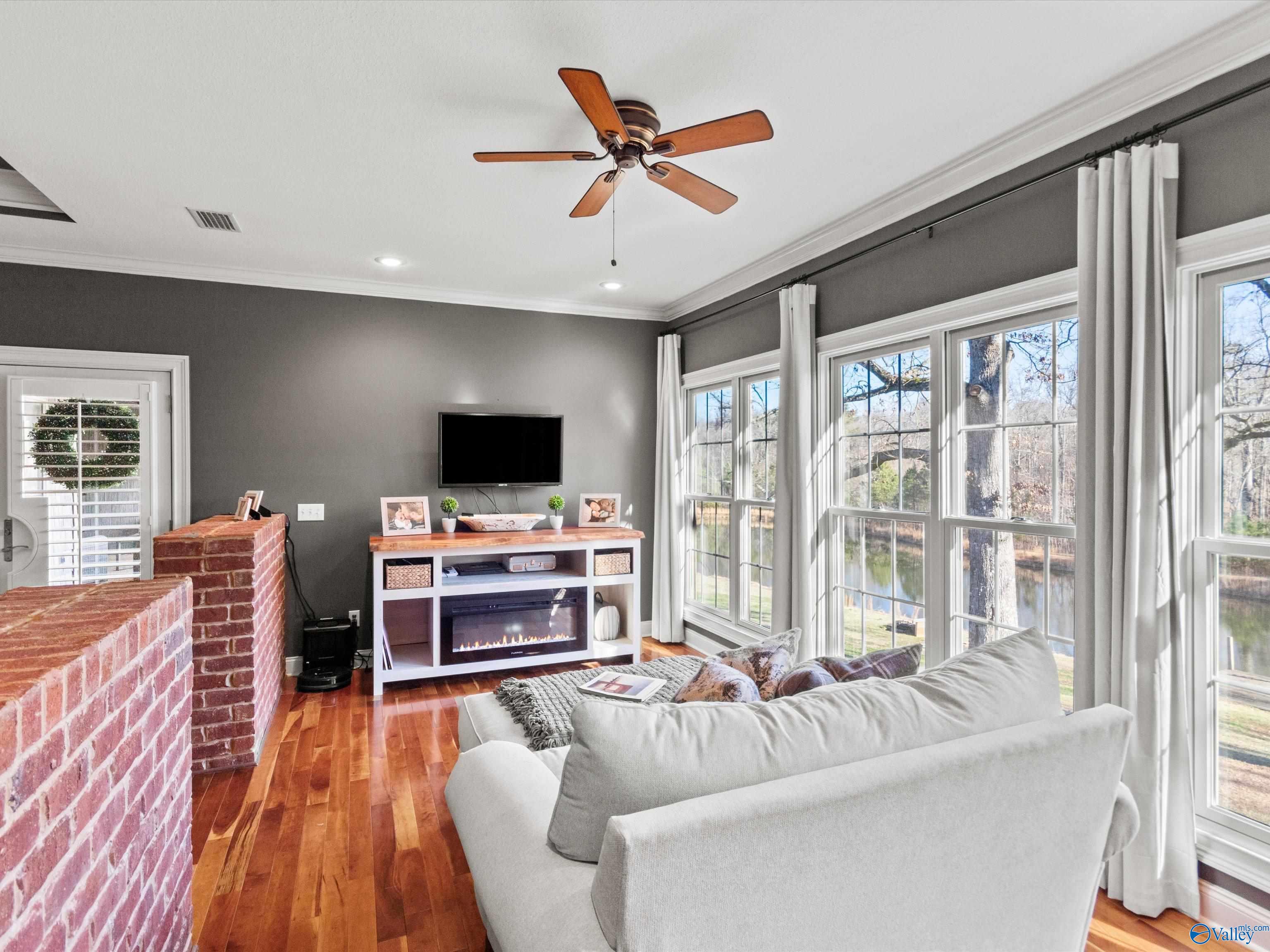 51 Thornhill Road