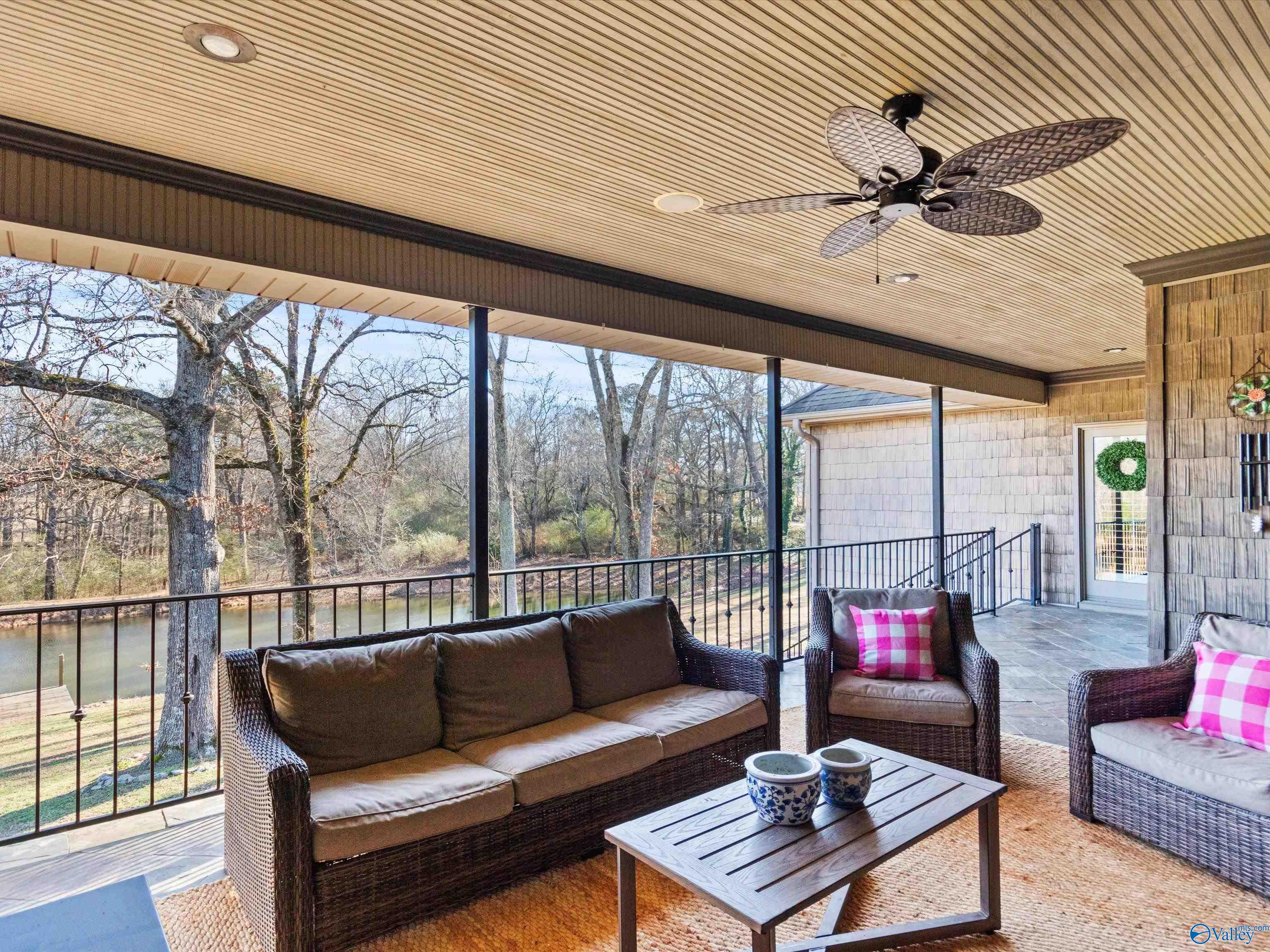 51 Thornhill Road