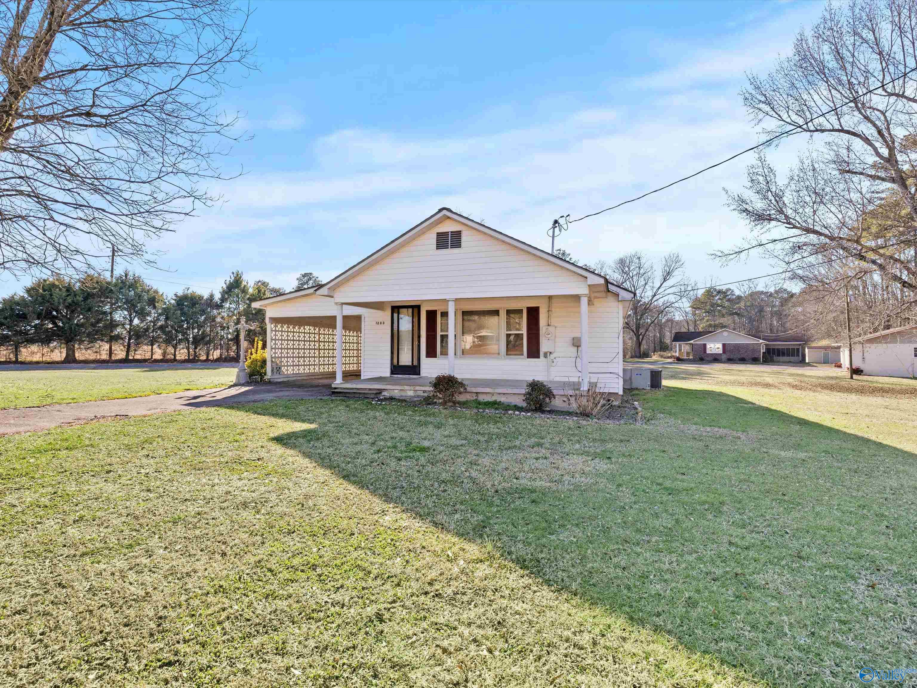 1283 County Road 383