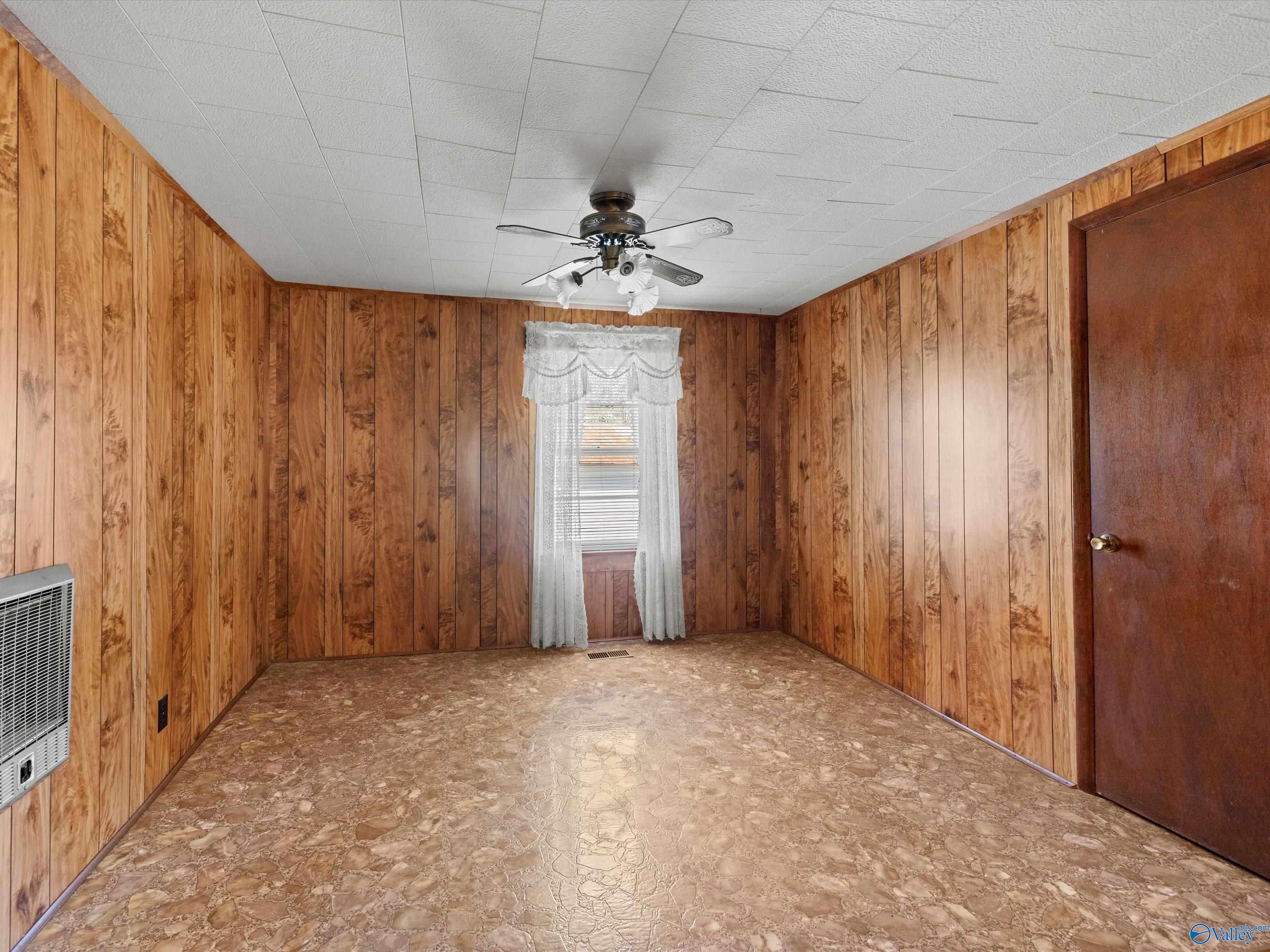 1283 County Road 383