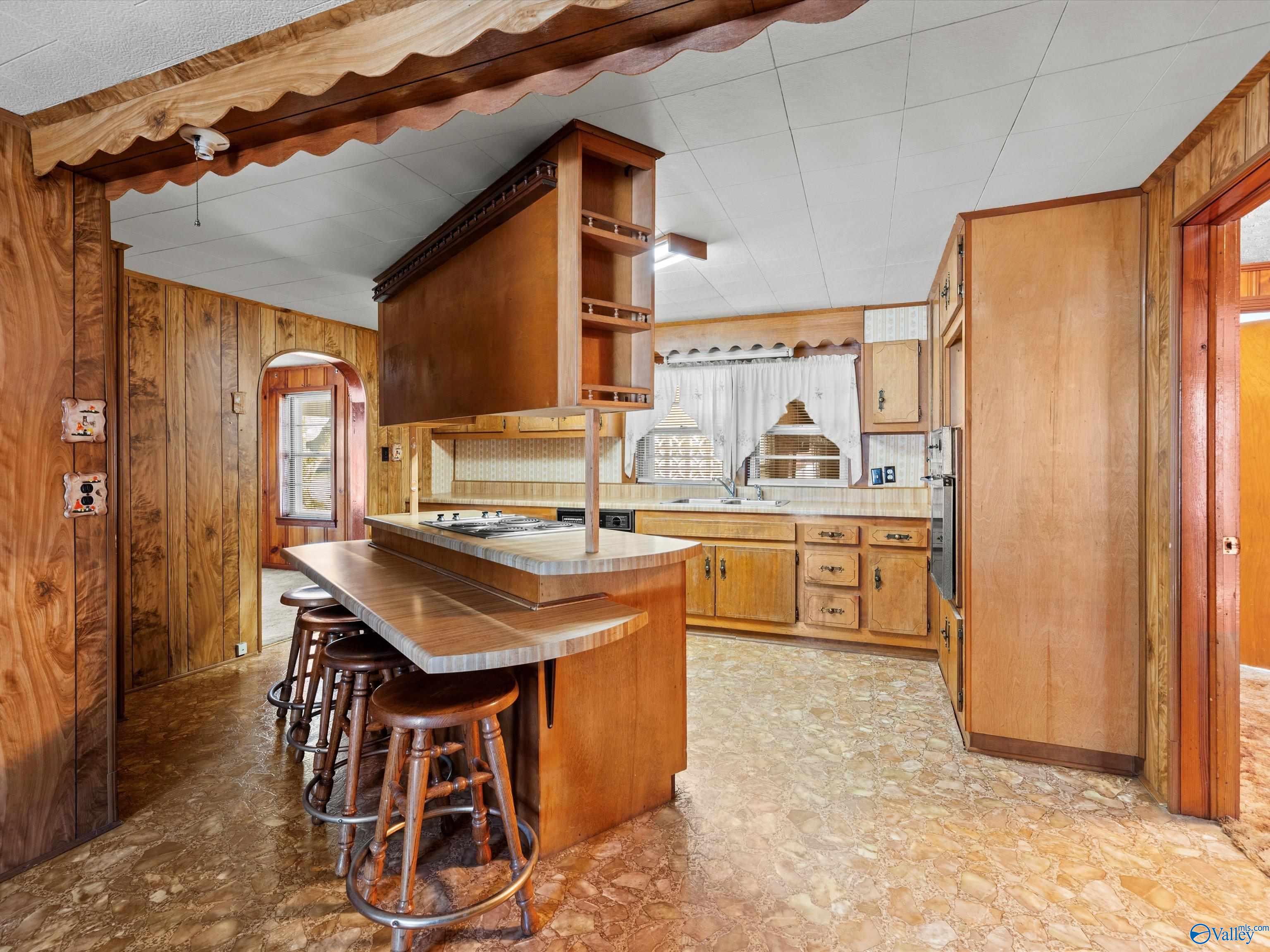 1283 County Road 383