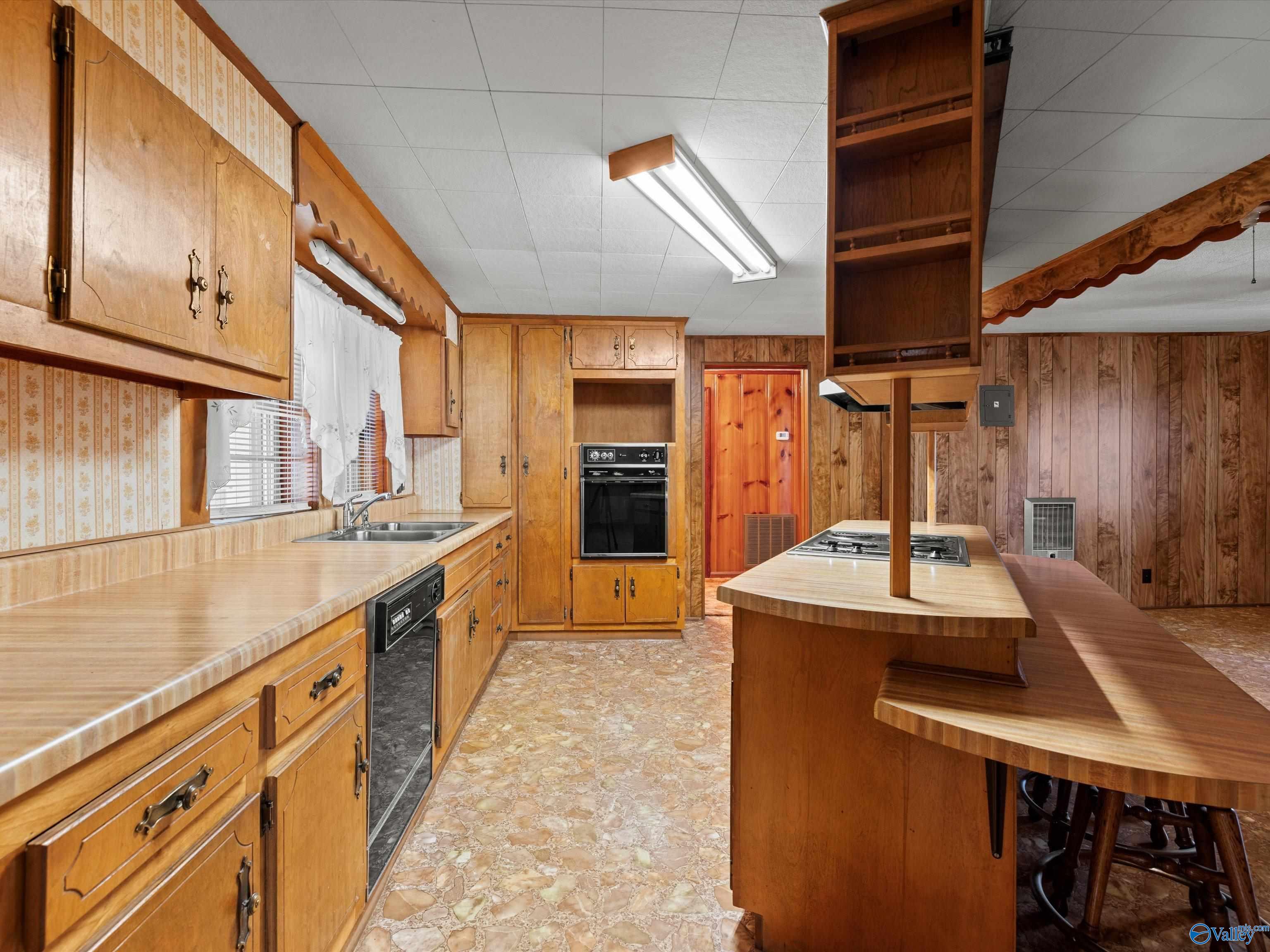 1283 County Road 383