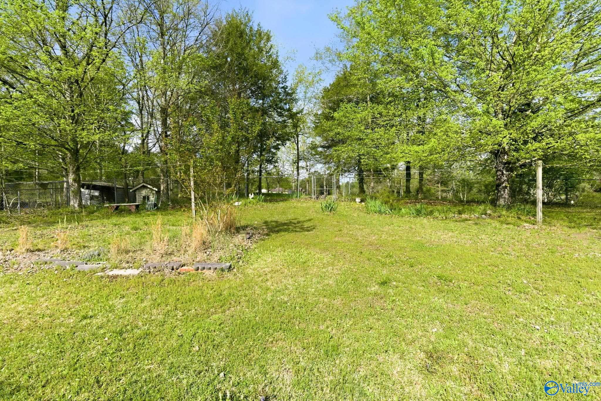 200 Trailwood Drive