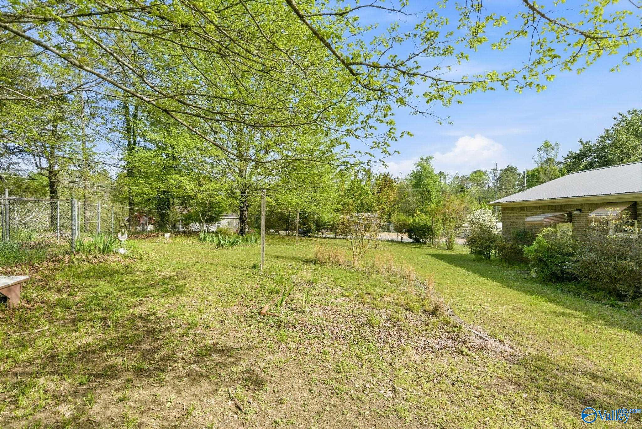 200 Trailwood Drive