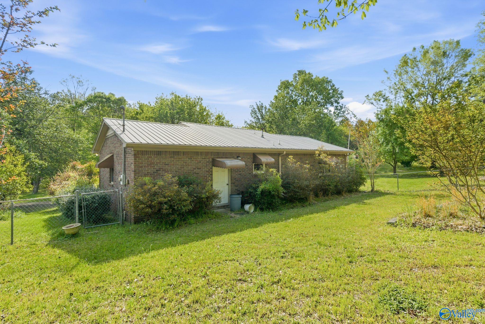 200 Trailwood Drive