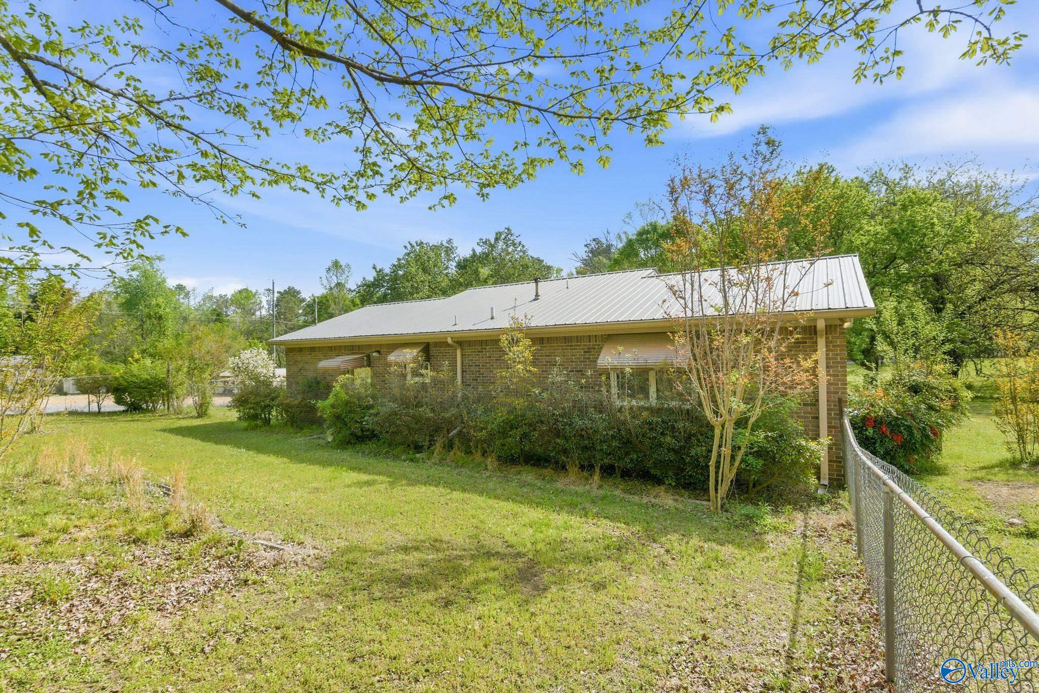 200 Trailwood Drive