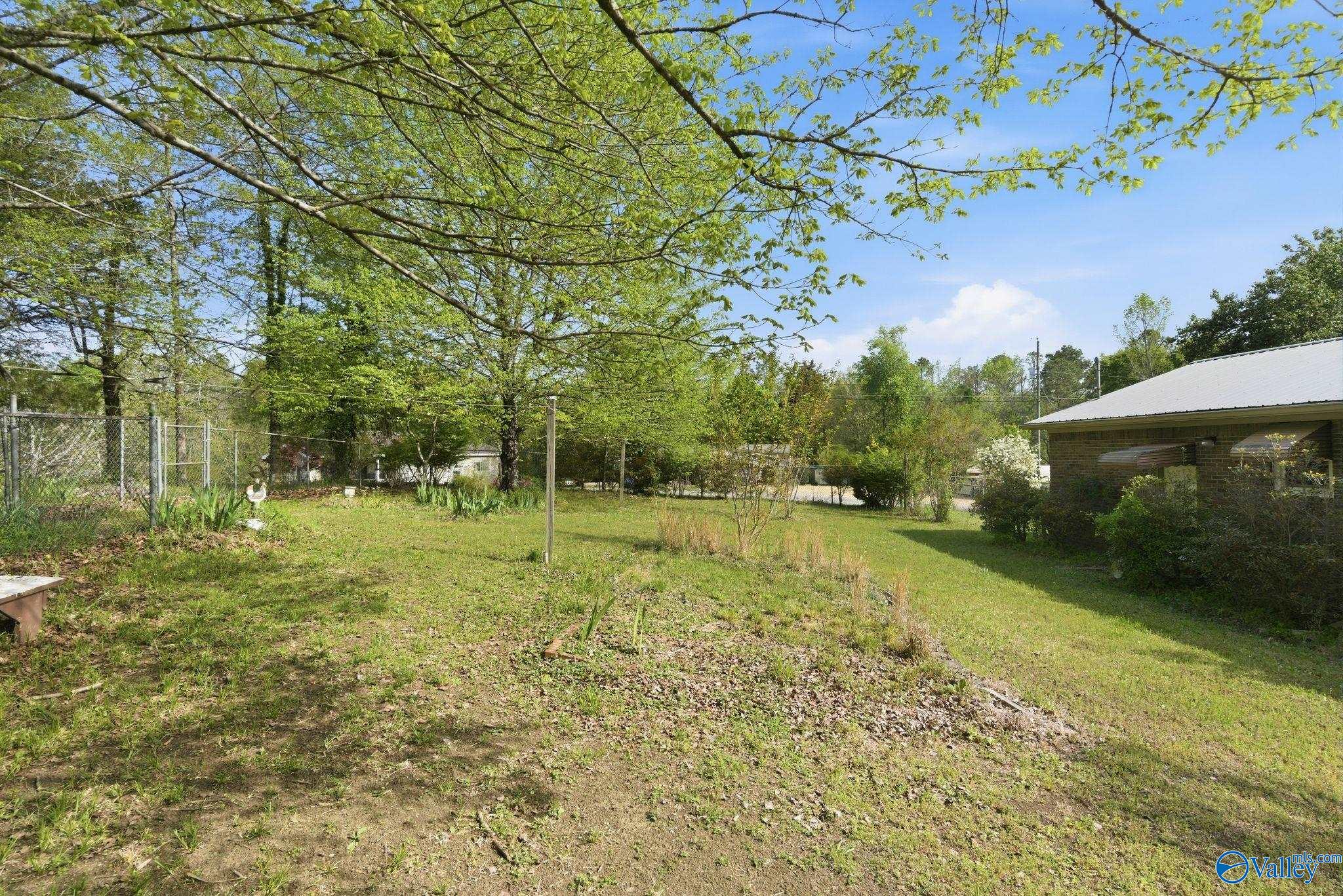 200 Trailwood Drive