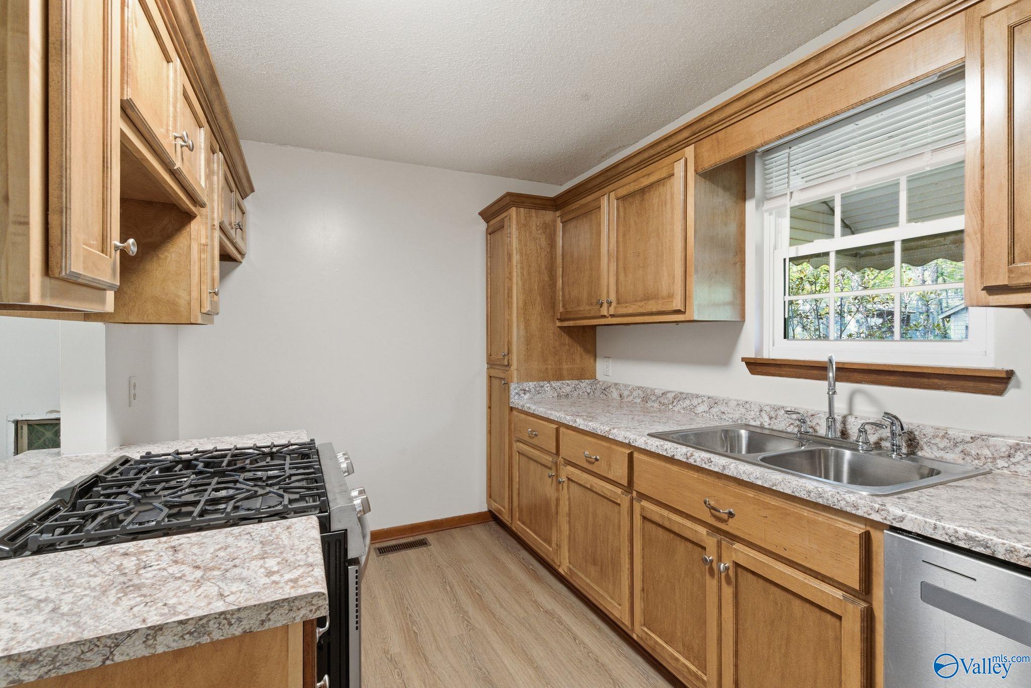 200 Trailwood Drive