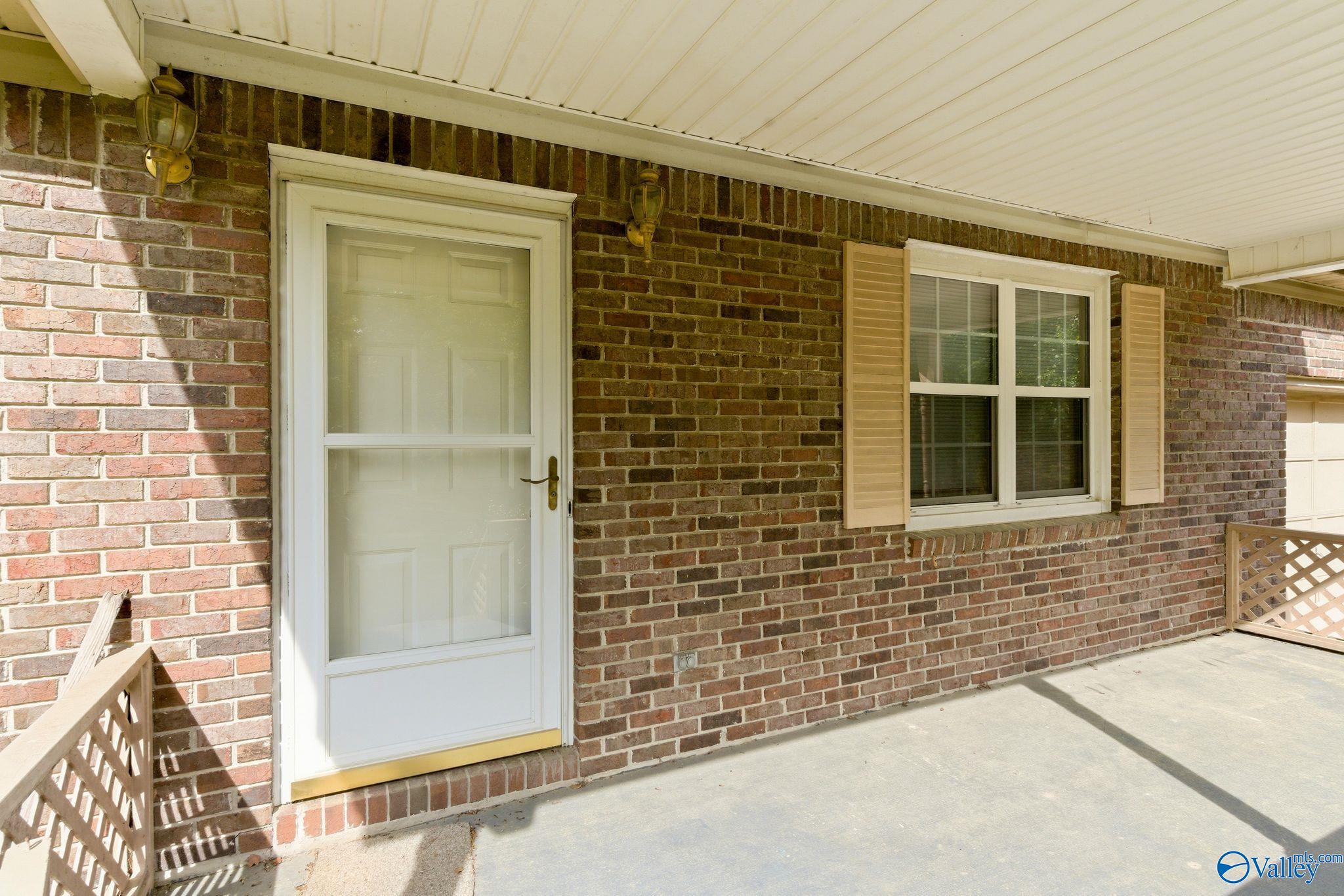 200 Trailwood Drive