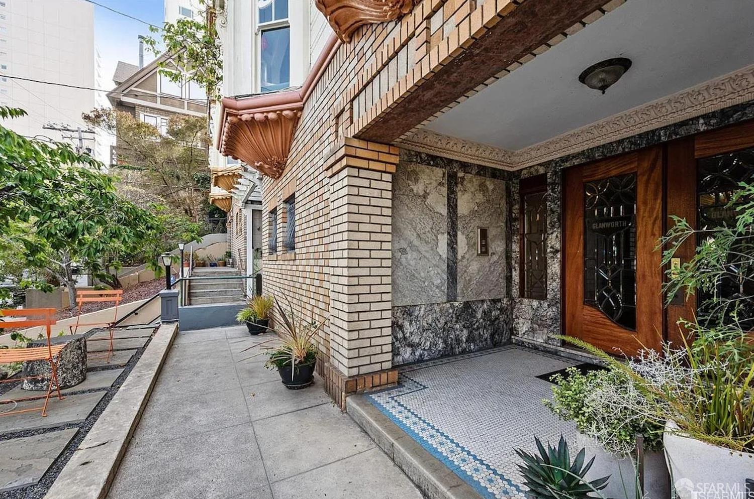 1159 Green Street # 3