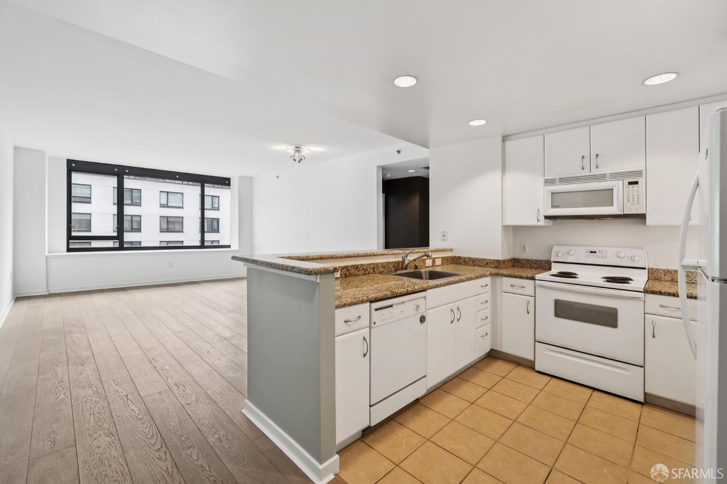 250 King Street # 612