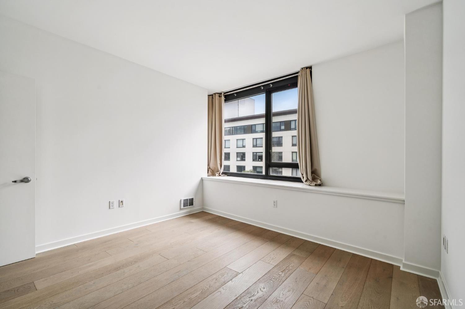 250 King Street # 612