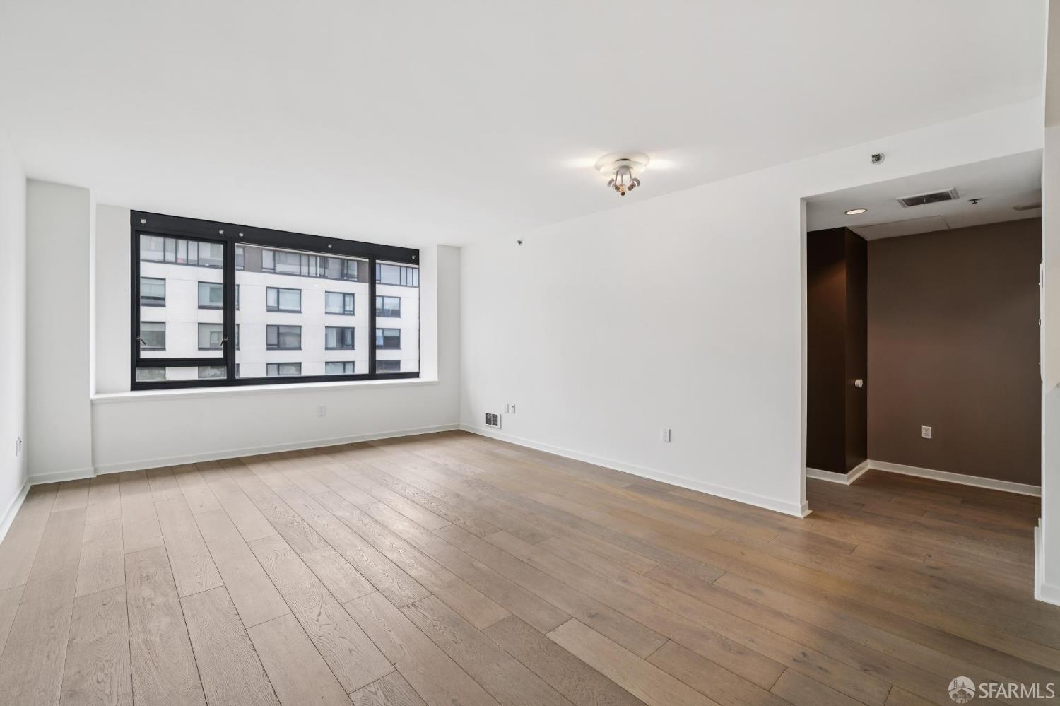 250 King Street # 612