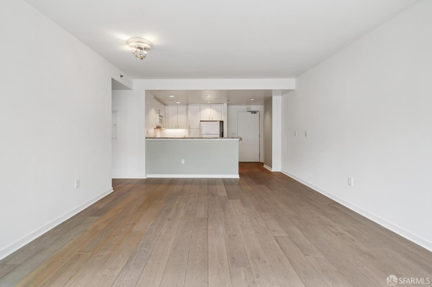 250 King Street # 612