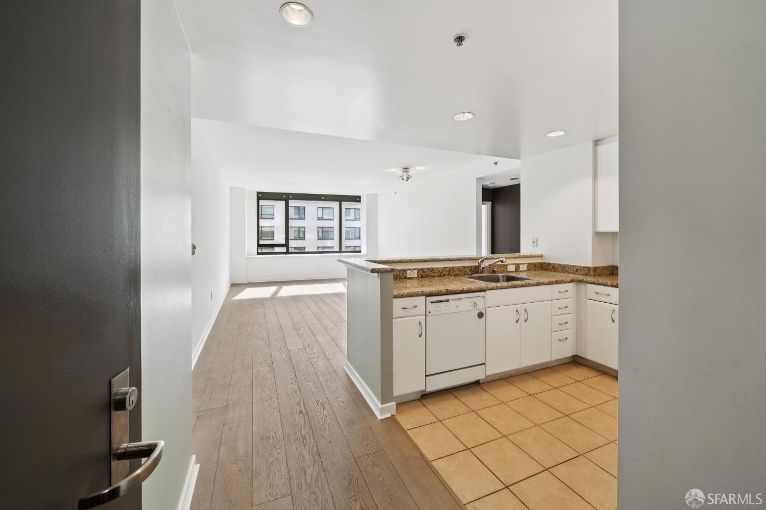 250 King Street # 612