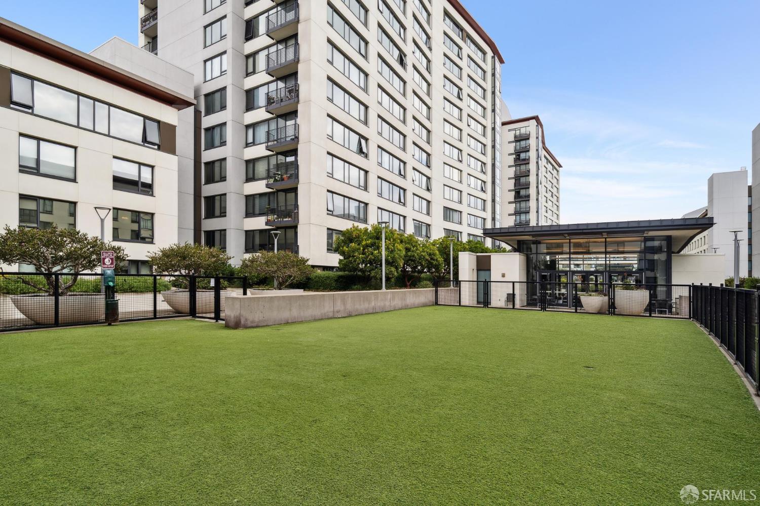 250 King Street # 612