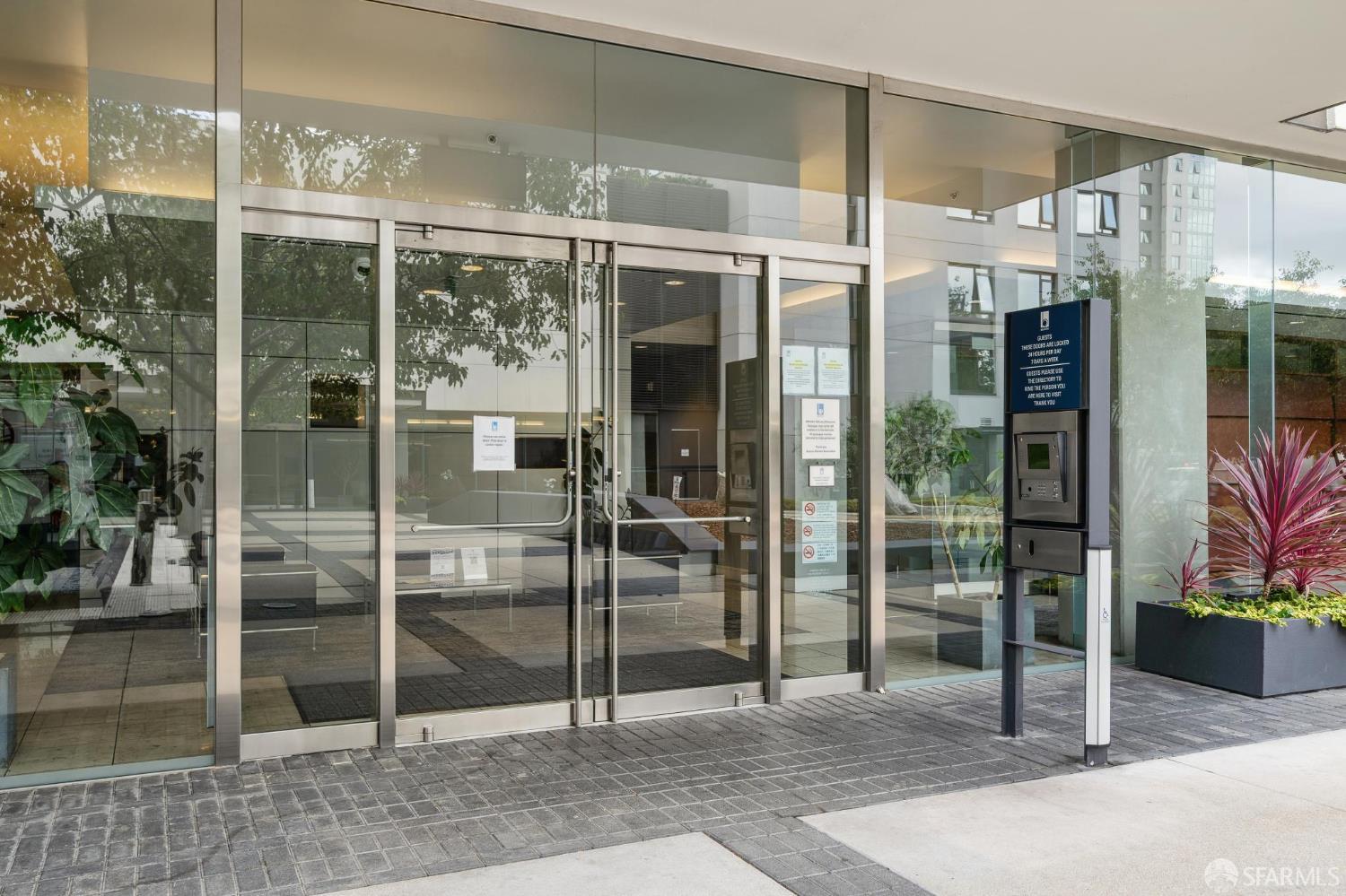 250 King Street # 612