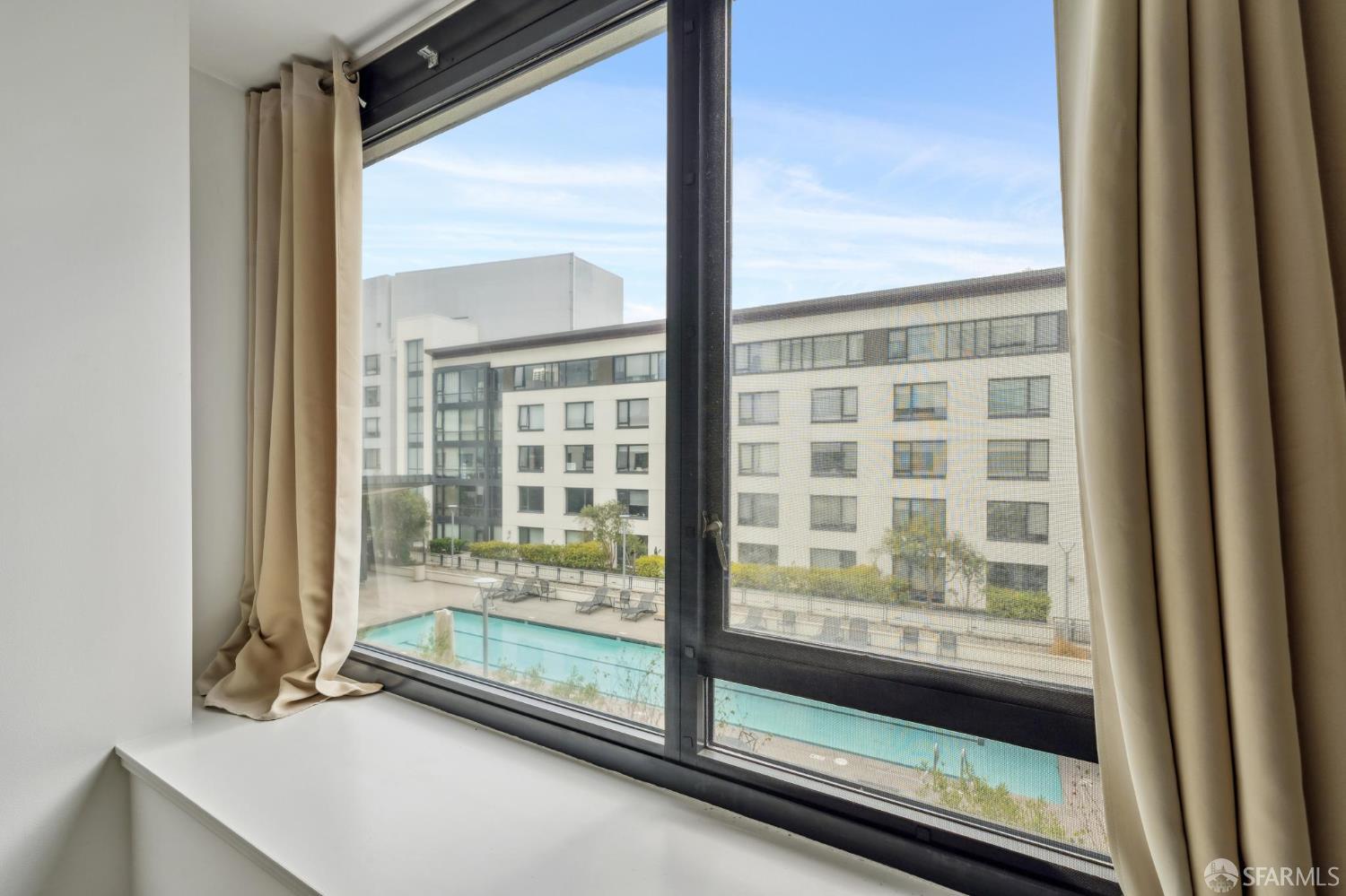 250 King Street # 612