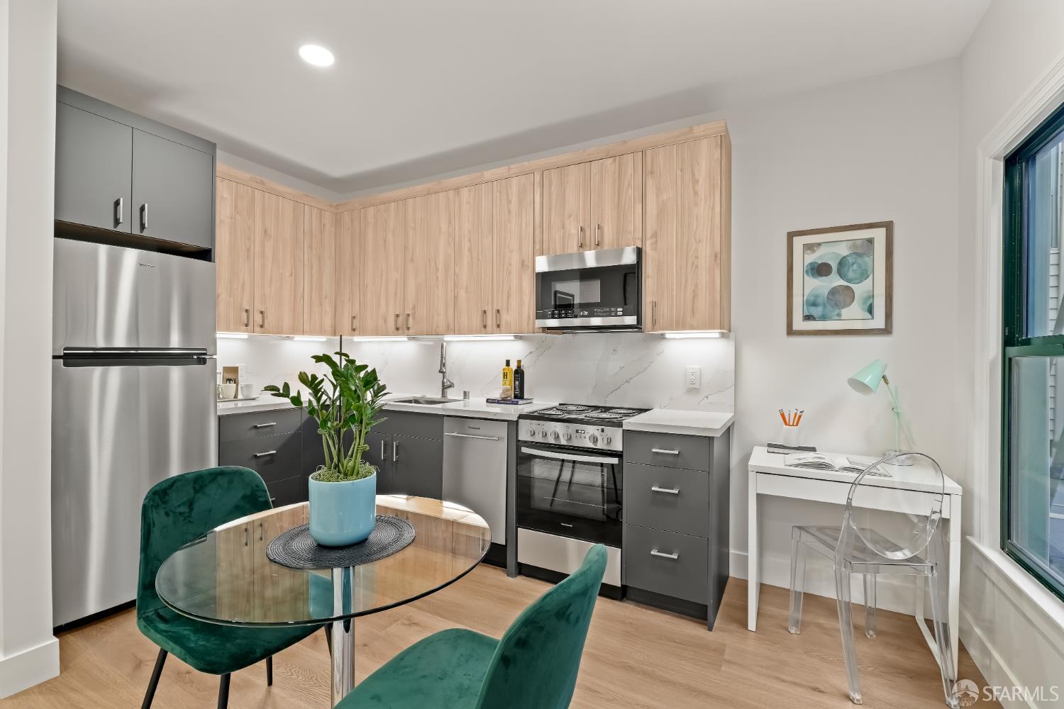 1325 Divisadero Street # 104