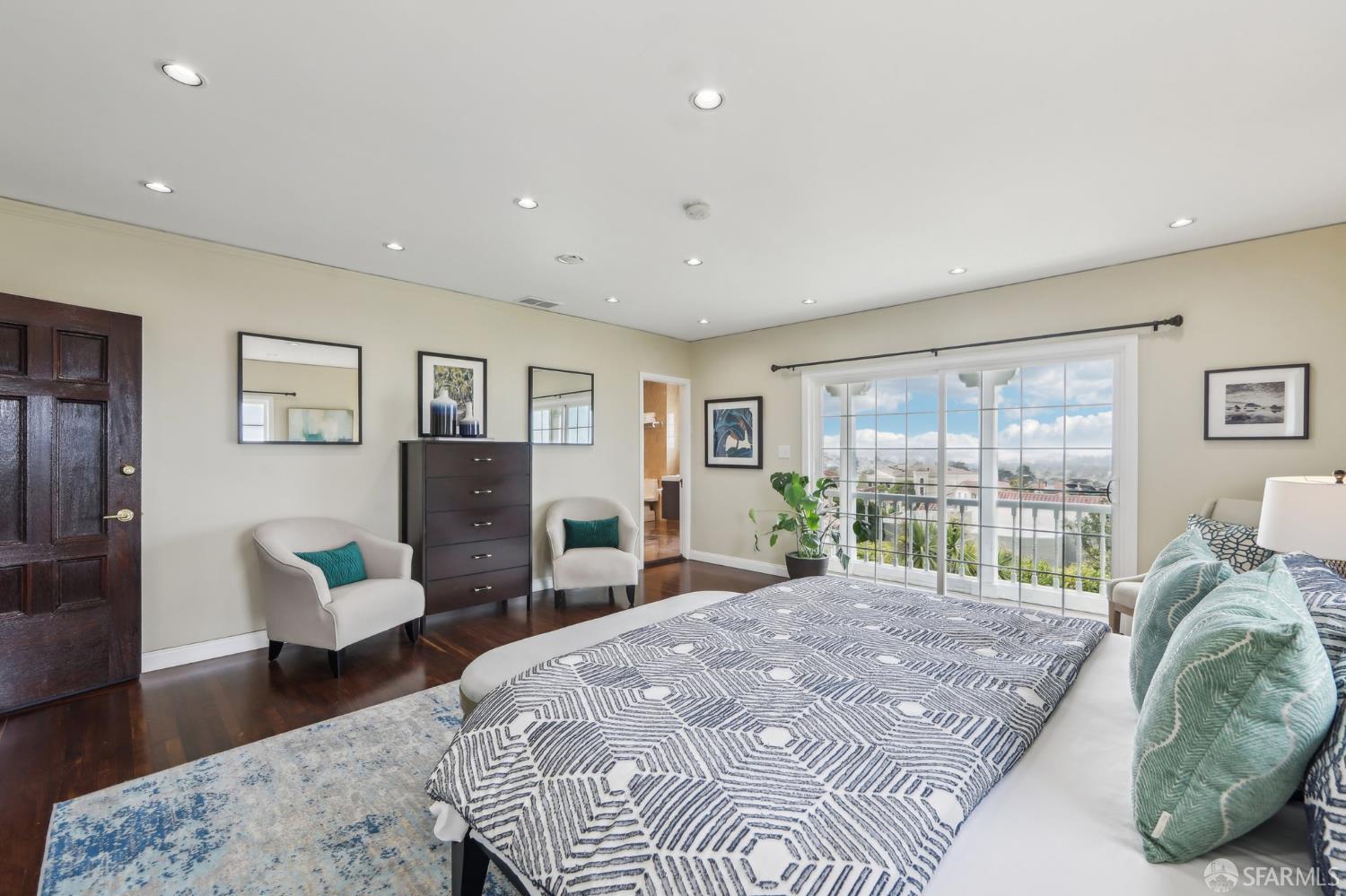 1475 Monterey Boulevard