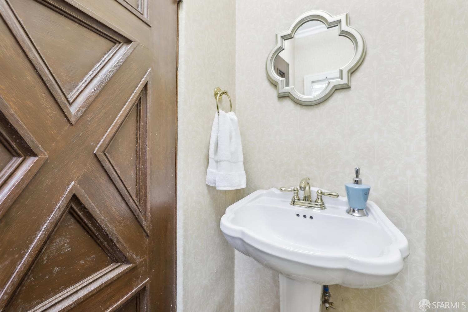 1475 Monterey Boulevard