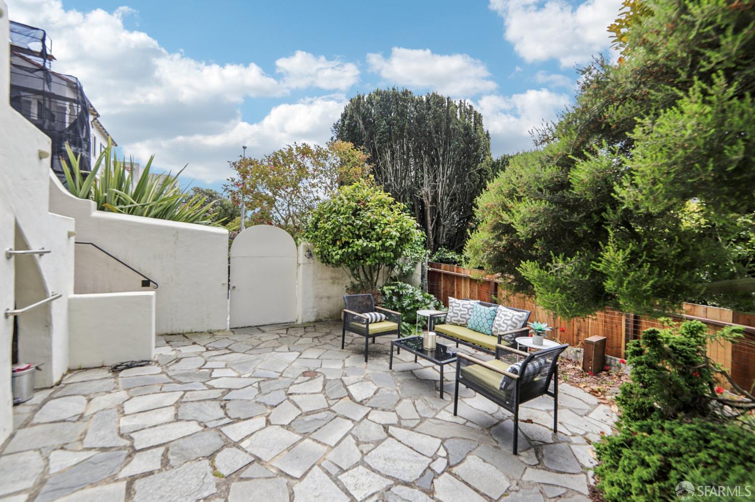 1475 Monterey Boulevard