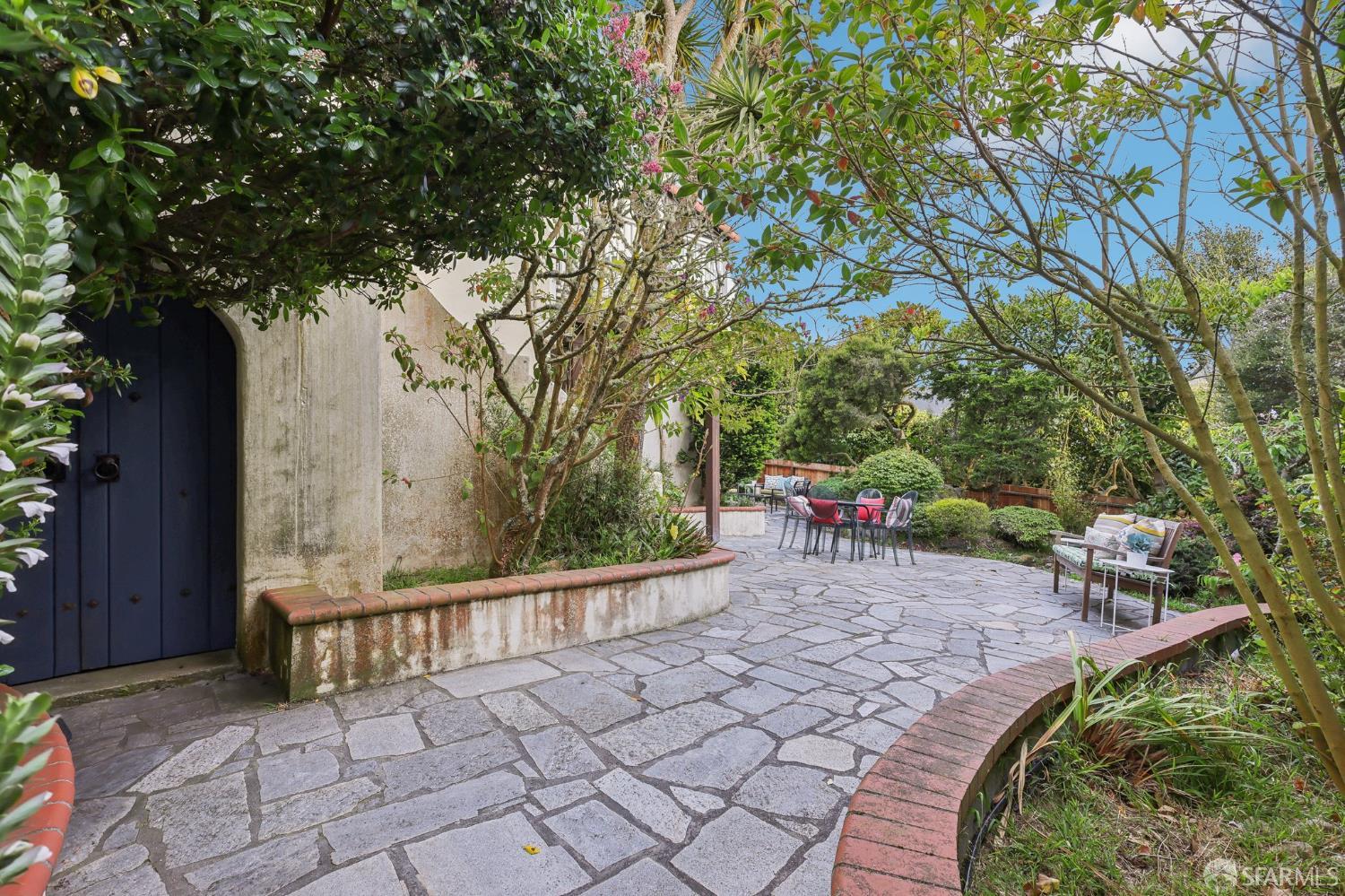 1475 Monterey Boulevard