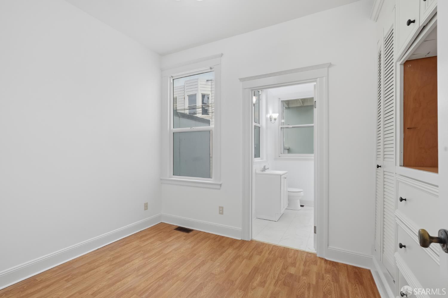 559-561 Minna Street