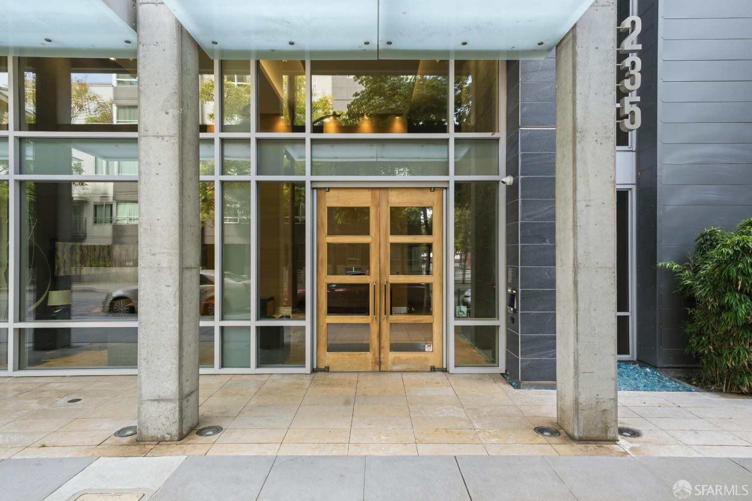 235 Berry Street # 115