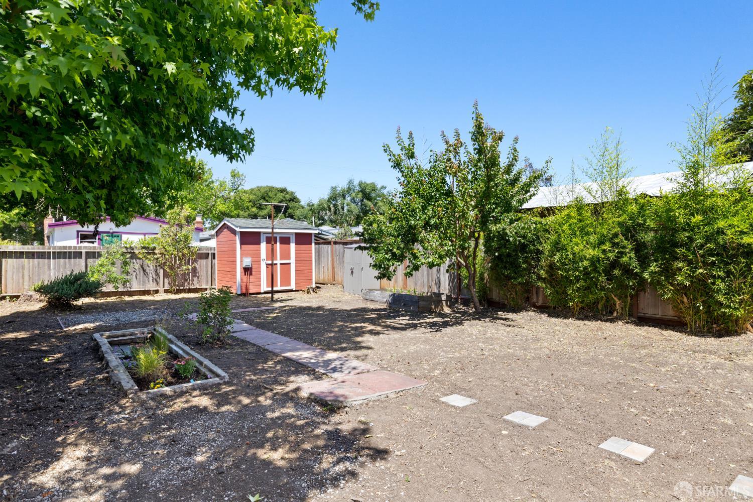 2228 Spaulding Avenue