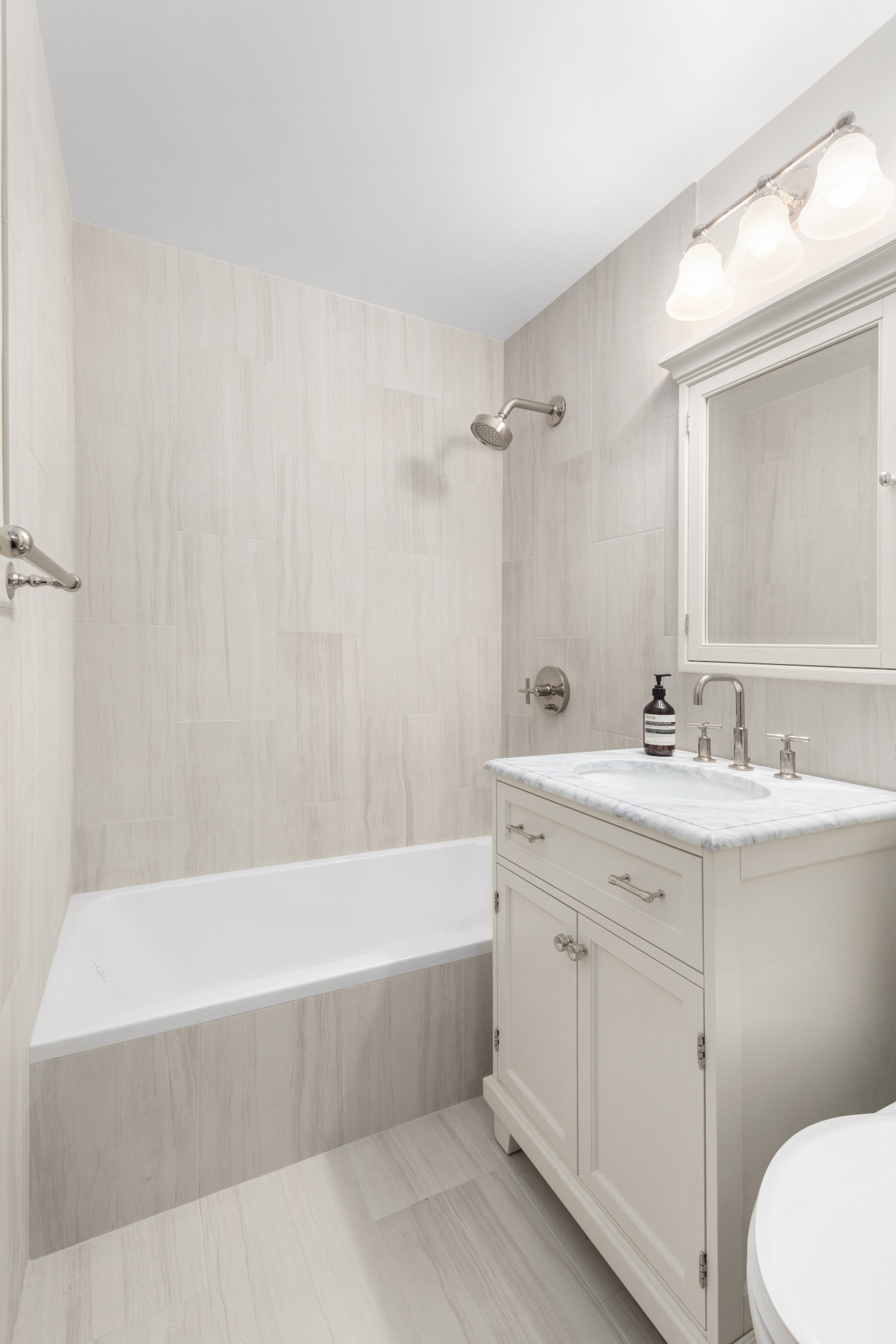 625 Main Street LL34