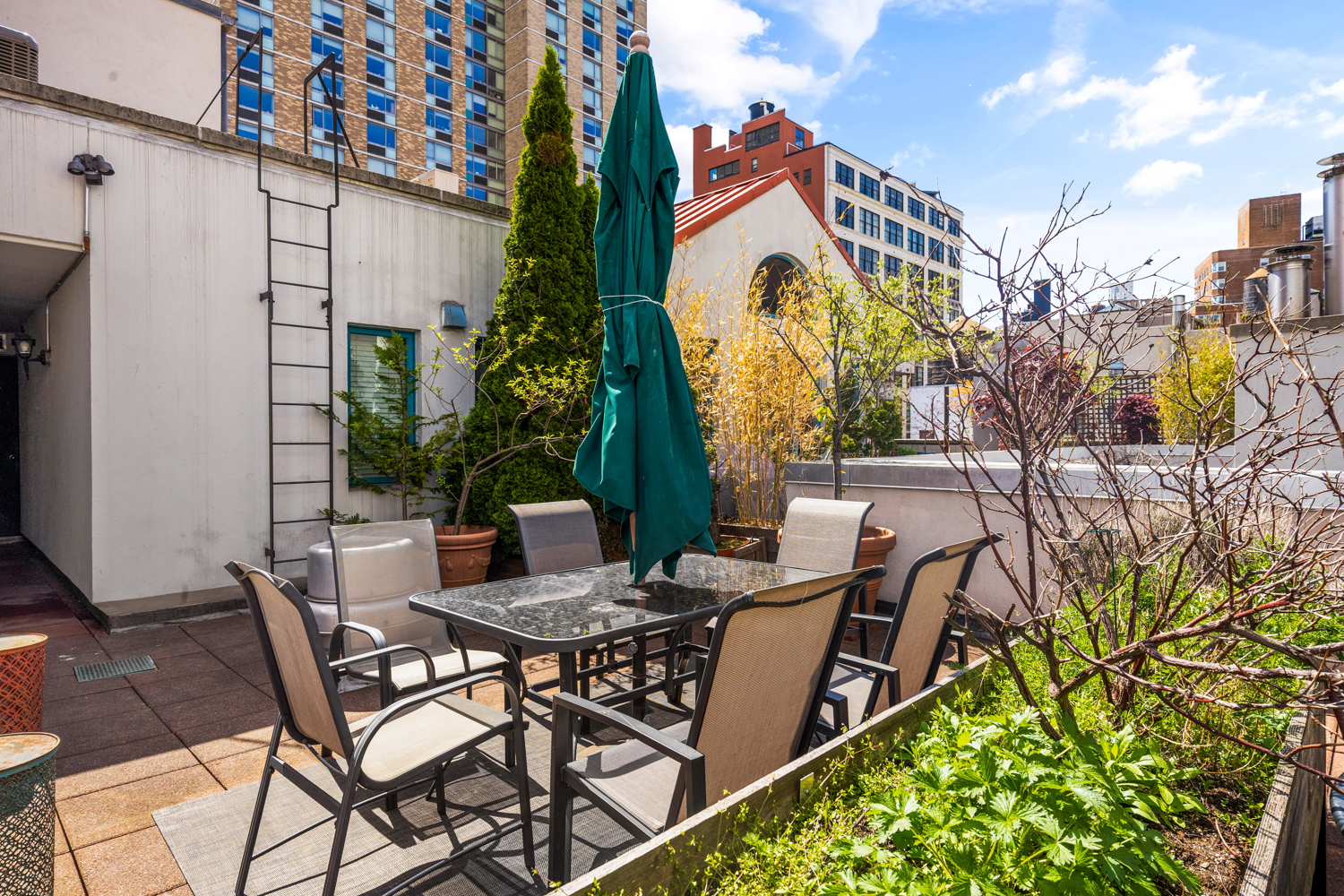 125 E 12th Street 2A