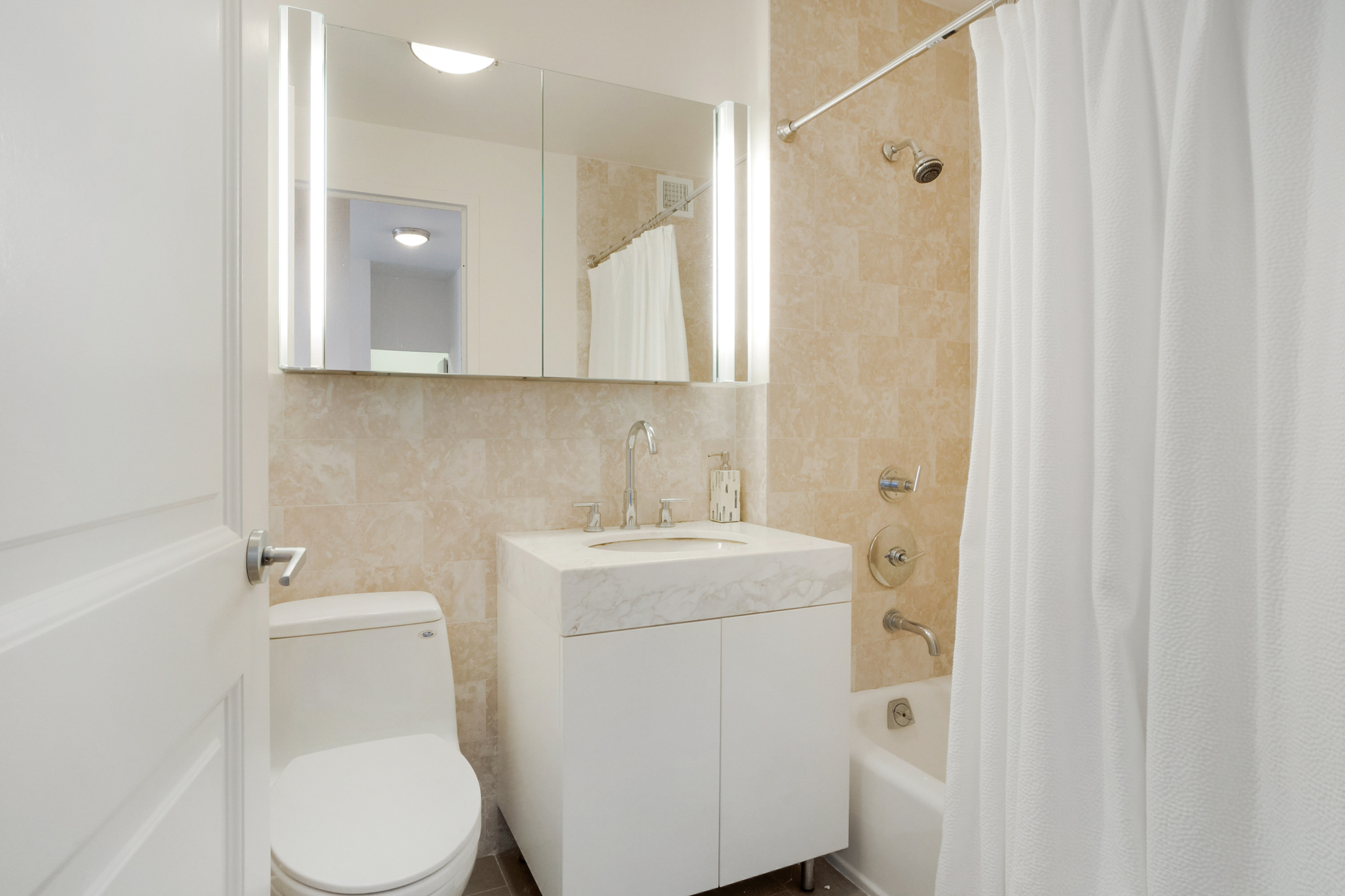 300 E 64th Street 8C