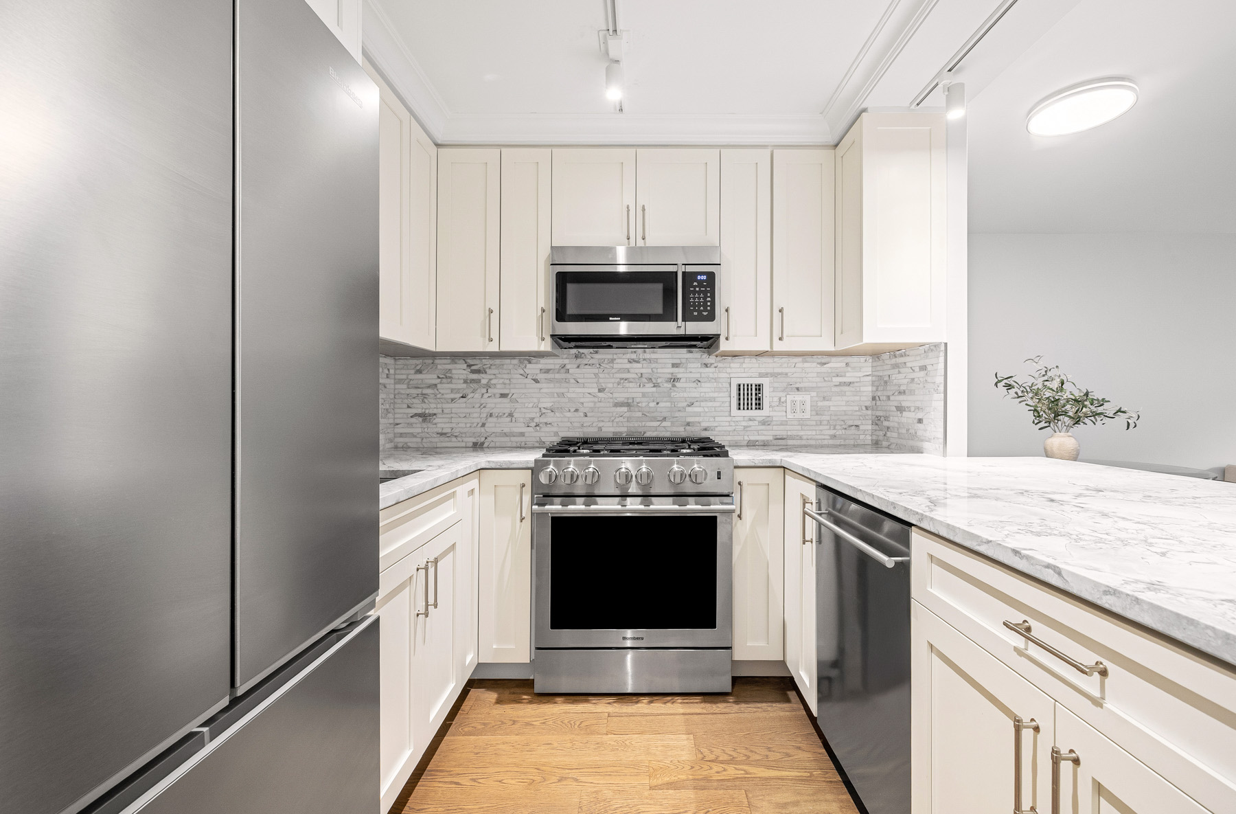625 Main Street LL41