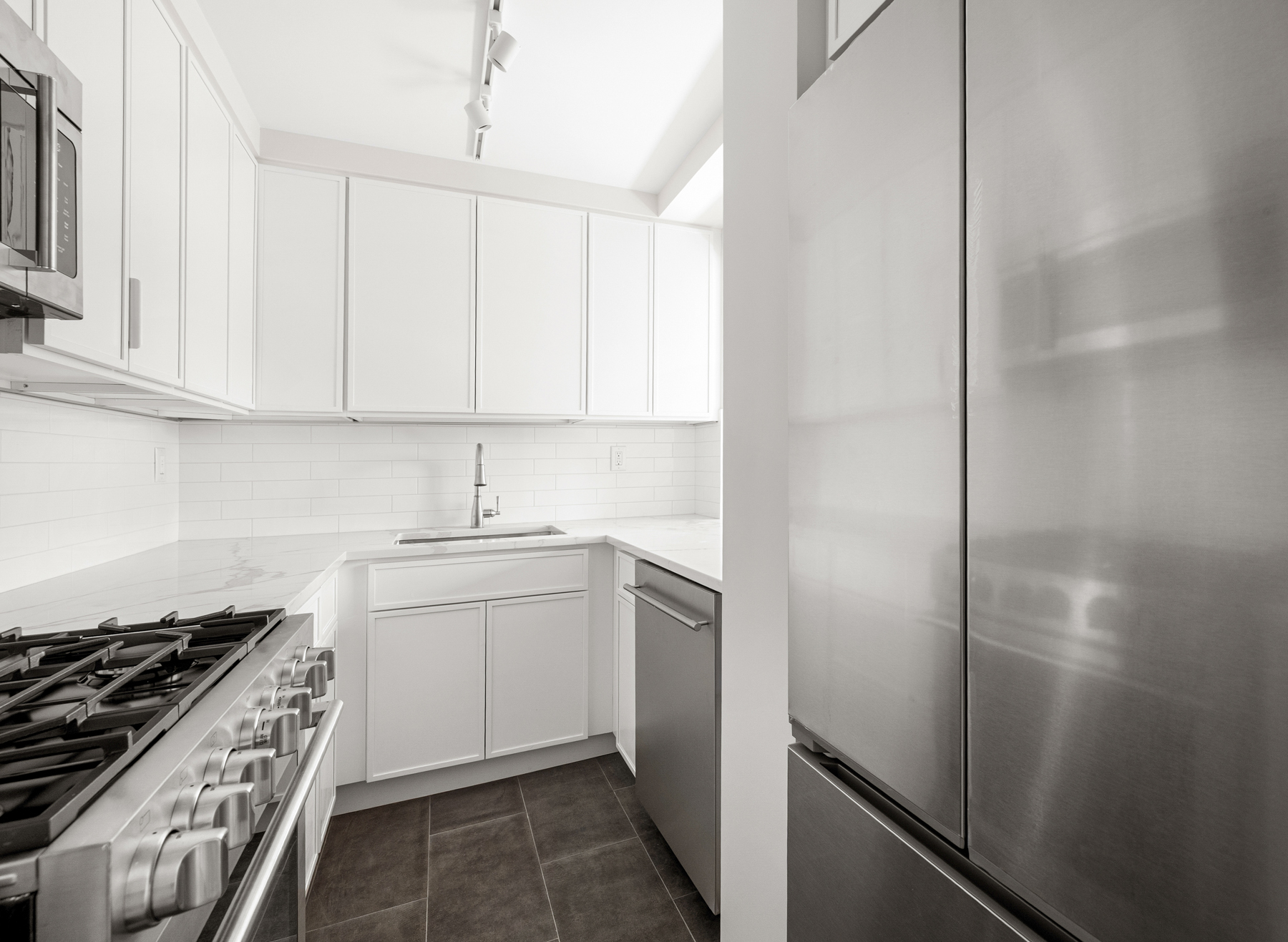 555 Main Street 1408