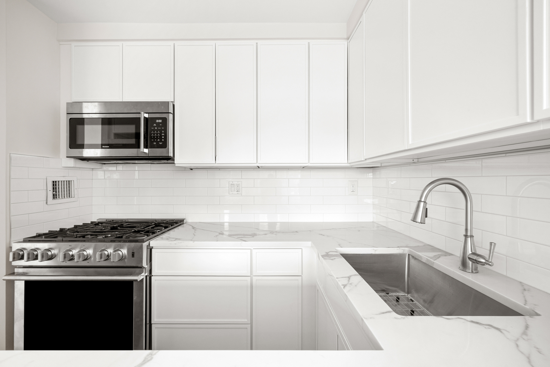 555 Main Street 1408