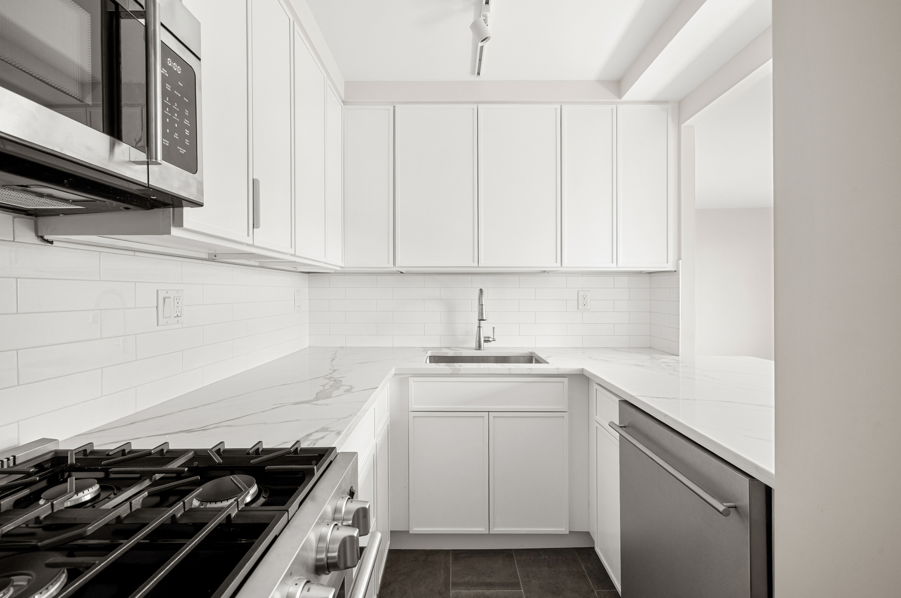 555 Main Street 1408