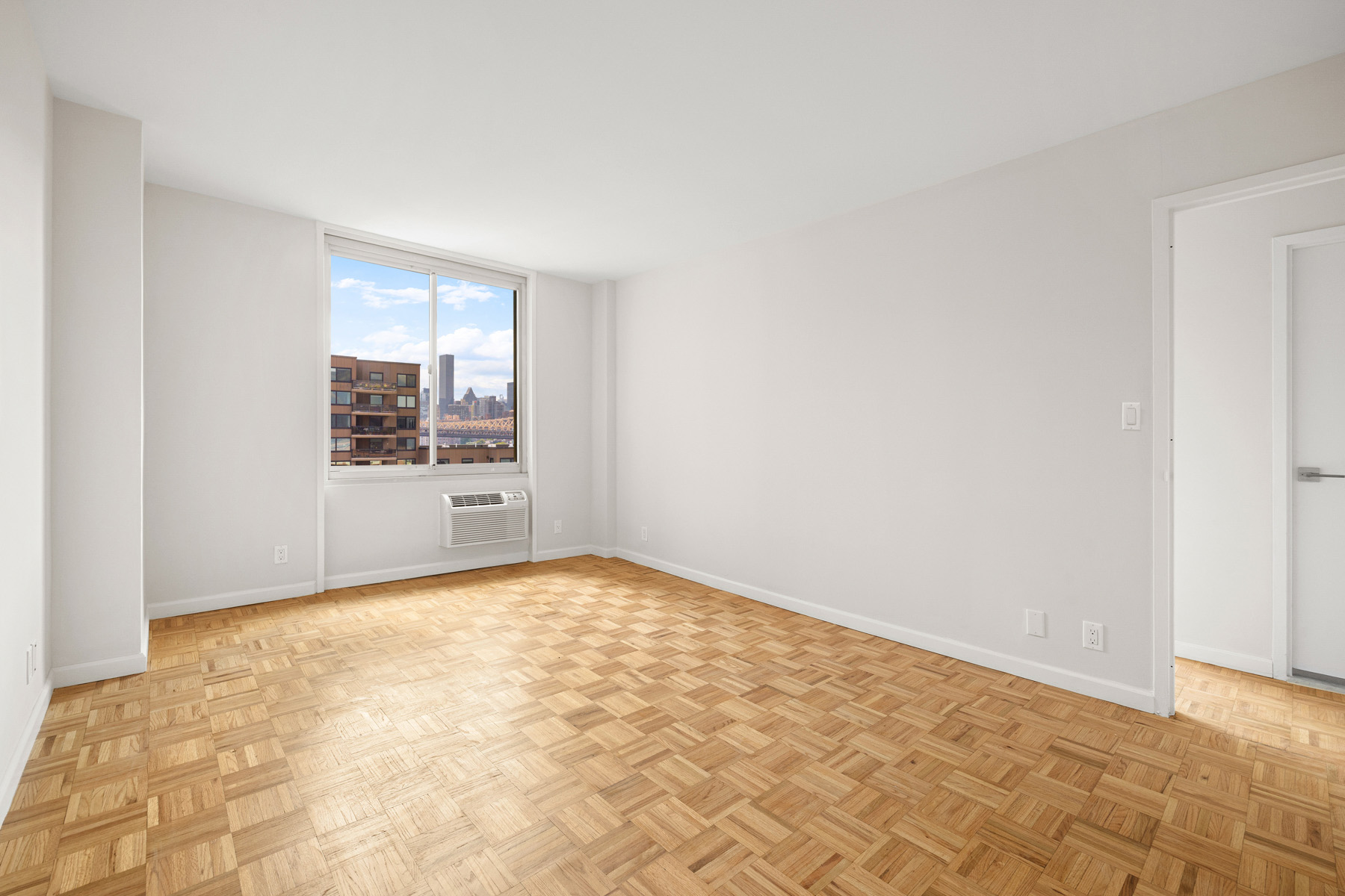 555 Main Street 1408