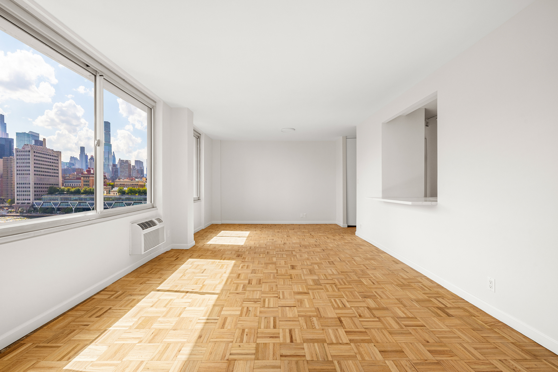 555 Main Street 1408