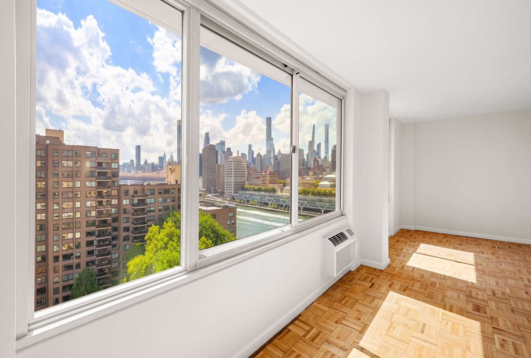 555 Main Street 1408