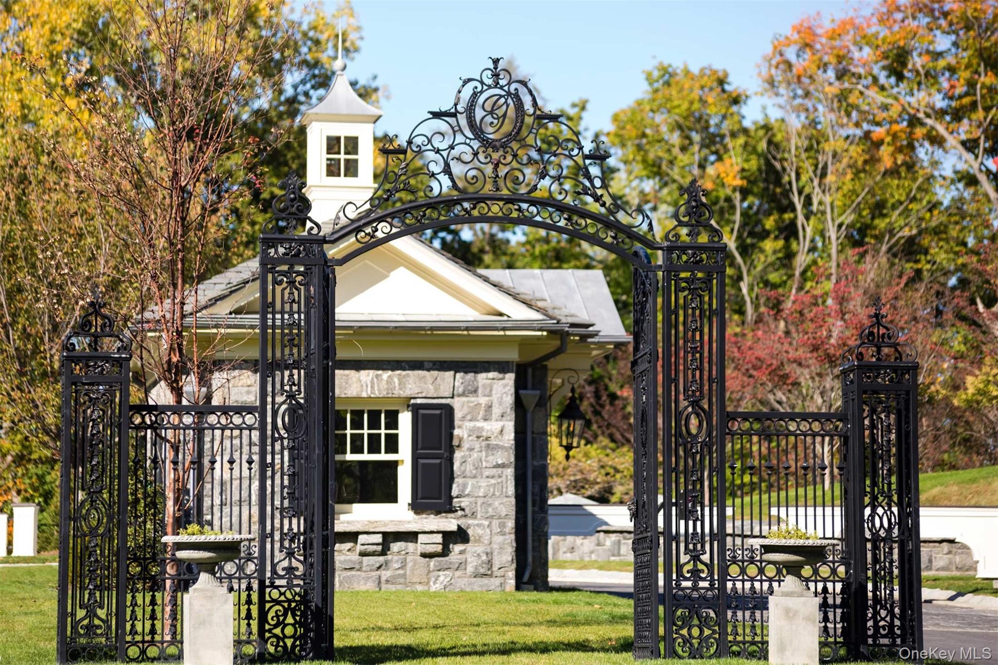 16 Carriage Trail