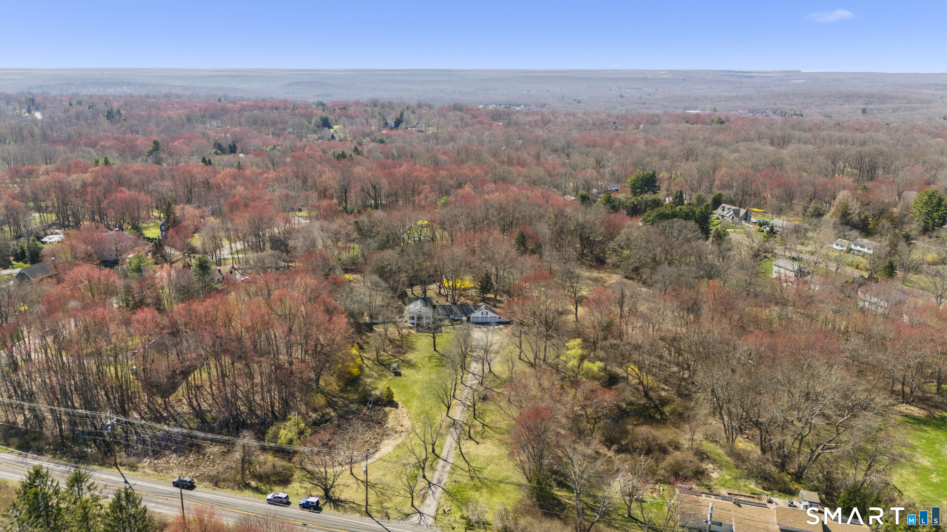 835 Monroe Turnpike