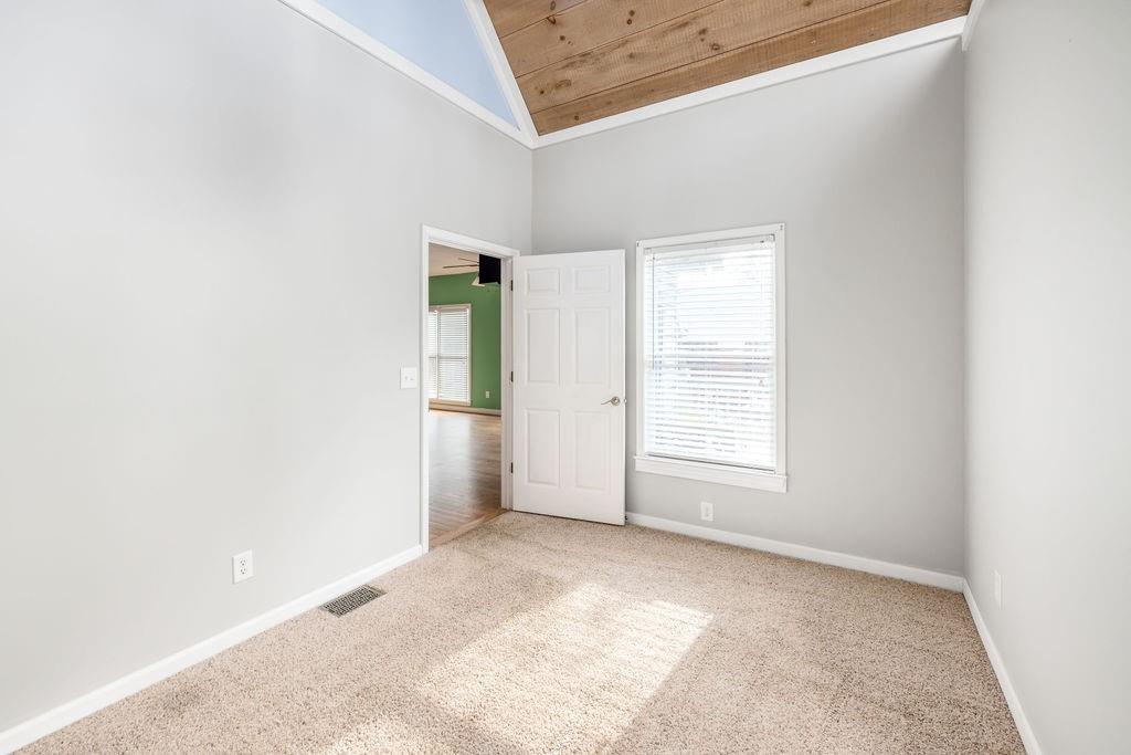 172 Beacon Hill Drive