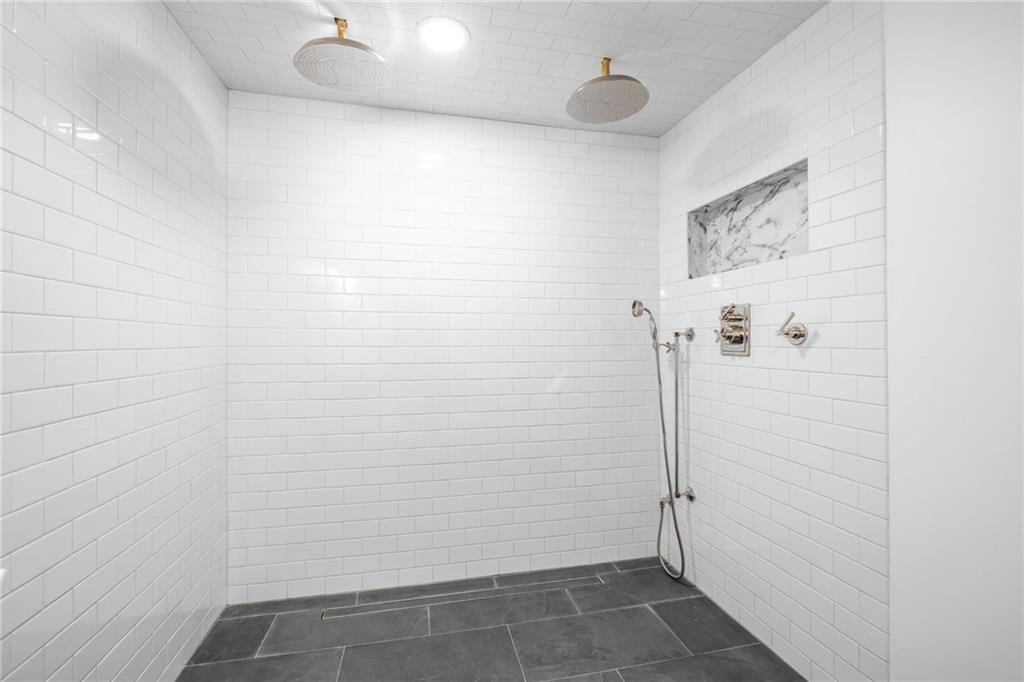 6135 White Oak Drive