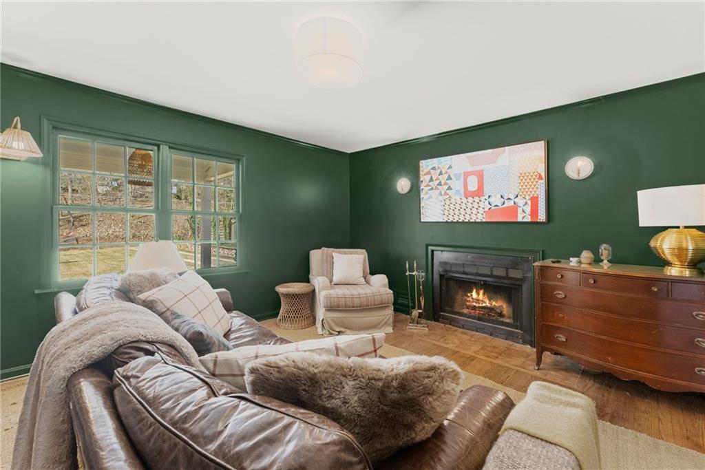 6135 White Oak Drive