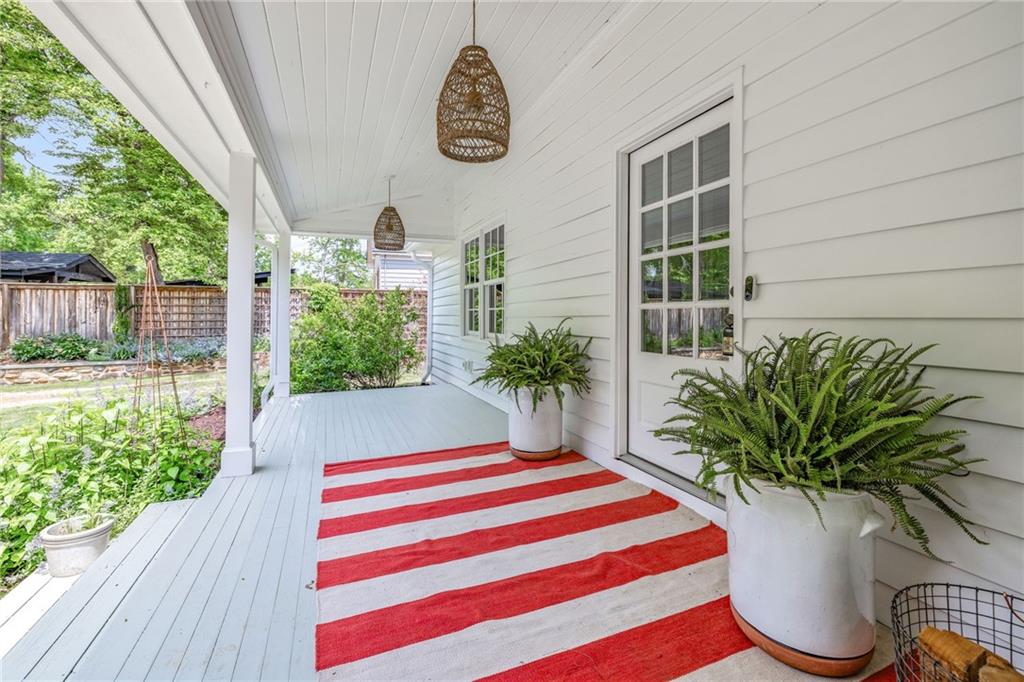 6135 White Oak Drive