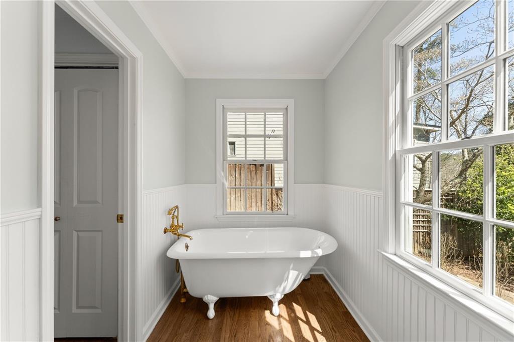 6135 White Oak Drive