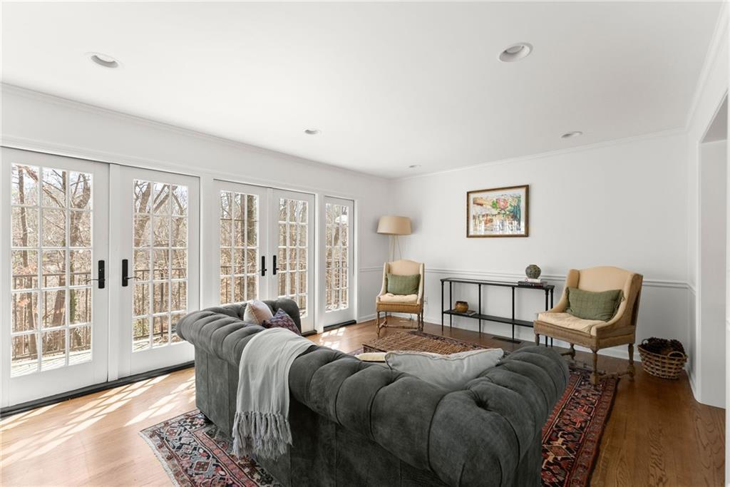 6135 White Oak Drive